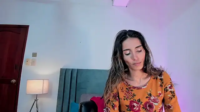 Nina Cavaali online show from 03-17-25, 06:11