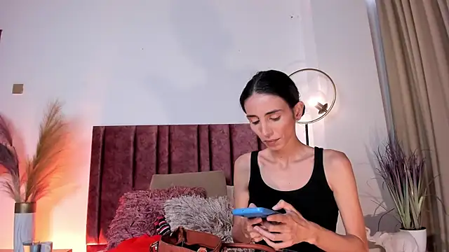 Nina Cavaali online show from 03-21-25, 06:18