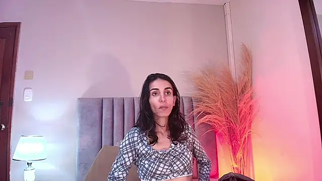 Nina Cavaali online show from 09-30-25, 06:02