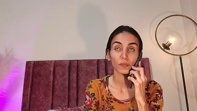 Nina Cavaali online show from 10-27-25, 06:12