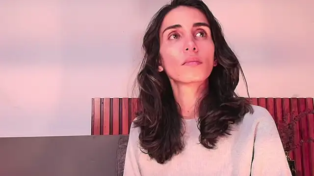 Nina Cavaali online show from 10-30-25, 06:19