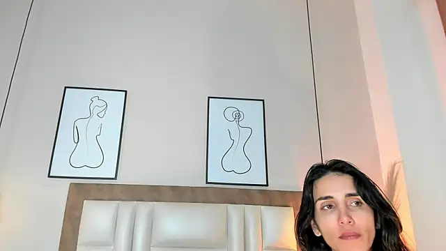 Nina Cavaali online show from 11-23-25, 02:39