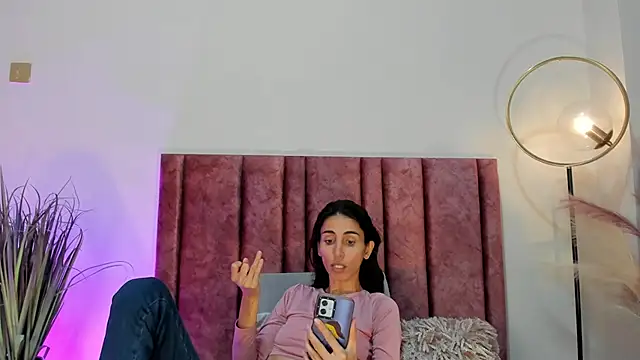 Nina Cavaali online show from 12-14-25, 03:39