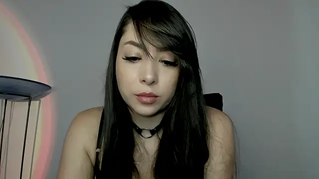 Mila  Paramo online show from 03-13-25, 01:50