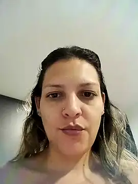 Snapshot of Mia_Hampton chatting on 02-02-25, 03:32 Mia Hampton online show from 02-02-25, 03:32