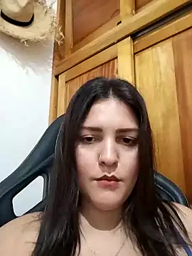 Snapshot of Mia_Hampton chatting on 09-19-25, 07:03 Mia Hampton online show from 09-19-25, 07:03