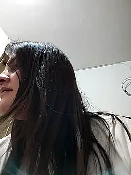 Snapshot of Mia_Hampton chatting on 11-29-25, 02:03 Mia Hampton online show from 11-29-25, 02:03