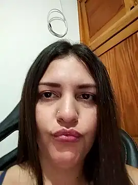 Mia Hampton online show from 01-07-26, 06:43