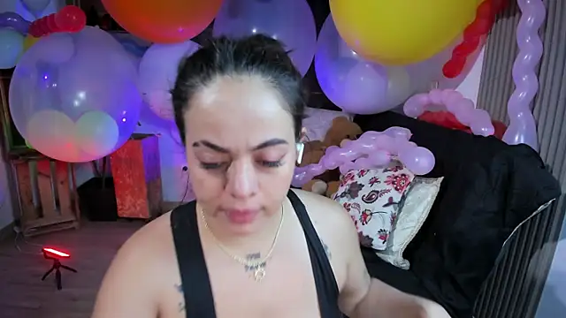 Cuttiealice online show from 01-15-25, 01:34