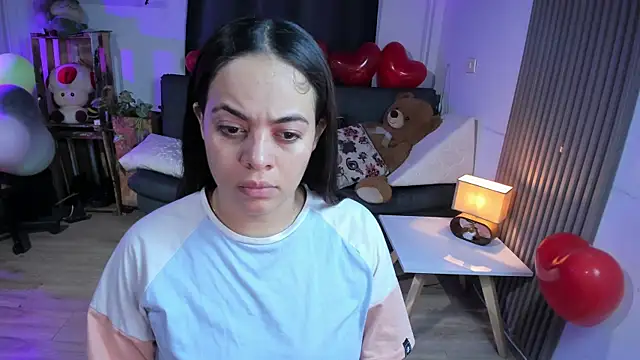 Cuttiealice online show from 02-21-25, 03:43