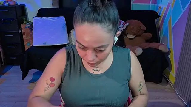 Cuttiealice online show from 09-11-25, 02:50