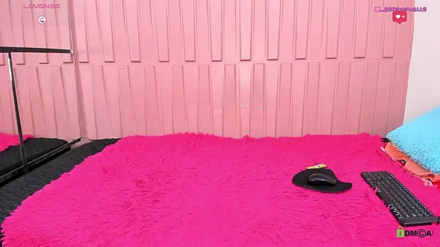 Briana Wells  online show from 01-08-25, 04:33