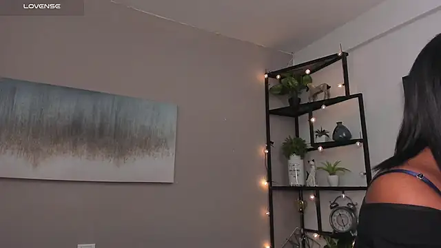 Briana Wells  online show from 04-24-26, 12:29