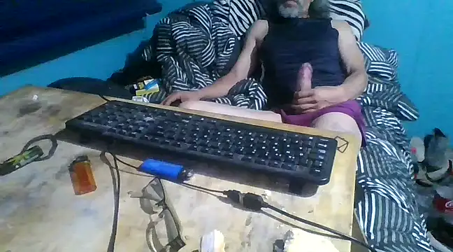 Snapshot of malekon76 chatting on 01-28-25, 08:04 malekon76 online show from 01-28-25, 08:04