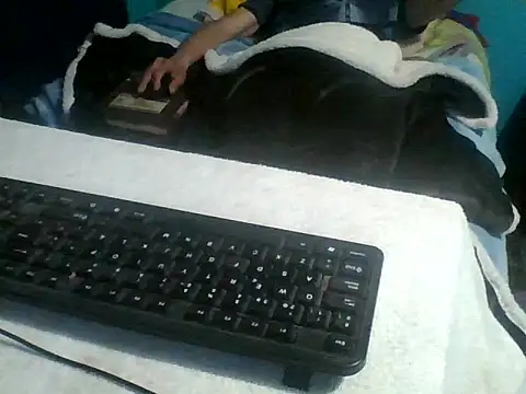 Snapshot of malekon76 chatting on 09-26-25, 10:41 malekon76 online show from 09-26-25, 10:41