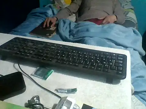 Snapshot of malekon76 chatting on 10-05-25, 01:31 malekon76 online show from 10-05-25, 01:31