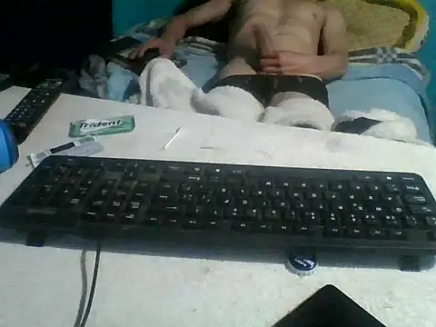 Snapshot of malekon76 chatting on 11-06-25, 10:27 malekon76 online show from 11-06-25, 10:27