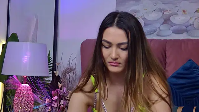 NicolLopeze online show from 02-11-25, 10:59