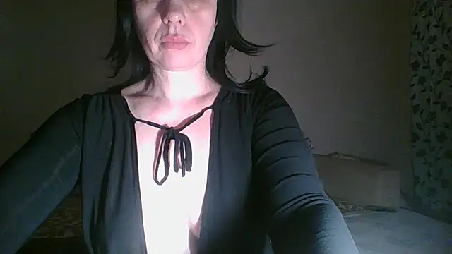 Snapshot of Roxolana_Drim chatting on 01-05-25, 11:22 Roxolana Drim online show from 01-05-25, 11:22