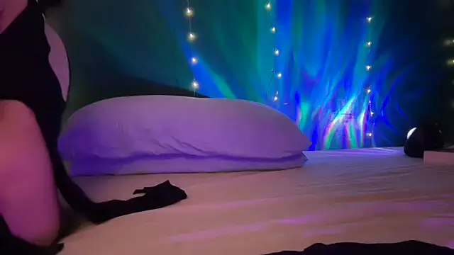 Snapshot of MistyParadiso chatting on 02-28-26, 05:25 MistyParadiso online show from 02-28-26, 05:25