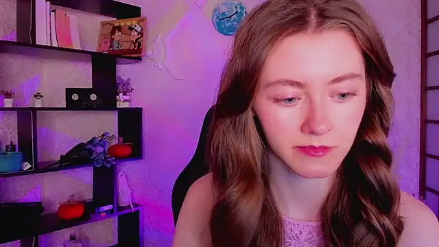 KateCuddle online show from 12-19-24, 02:12