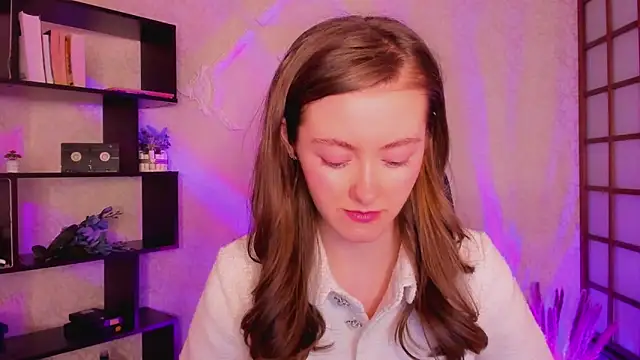 KateCuddle online show from 12-26-24, 02:22