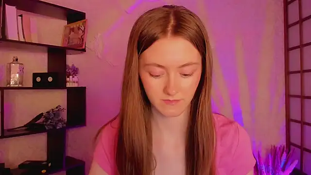 KateCuddle online show from 01-31-25, 05:51