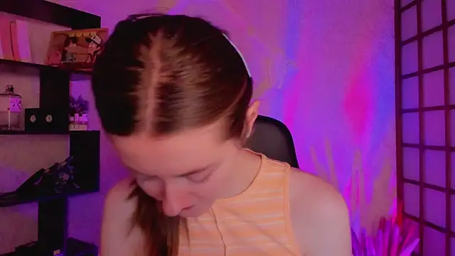 KateCuddle online show from 02-05-25, 03:45