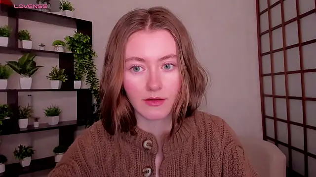 KateCuddle online show from 12-17-25, 02:39