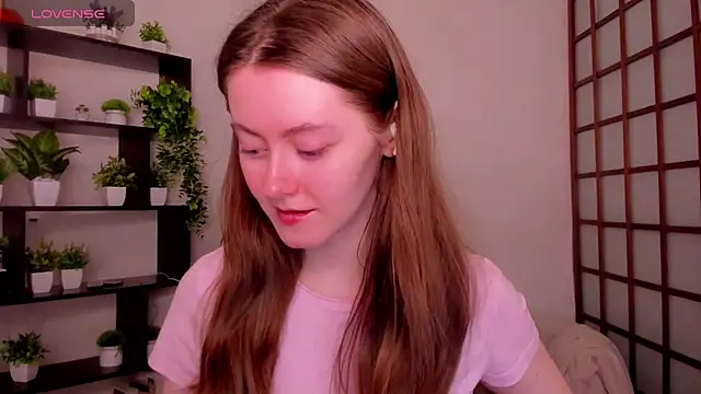 KateCuddle online show from 05-05-26, 01:57