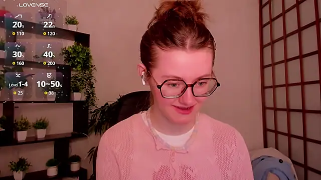 KateCuddle online show from 05-19-26, 02:07