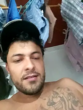 Snapshot of 11scorpion27 chatting on 10-12-25, 04:00 11scorpion27 online show from 10-12-25, 04:00