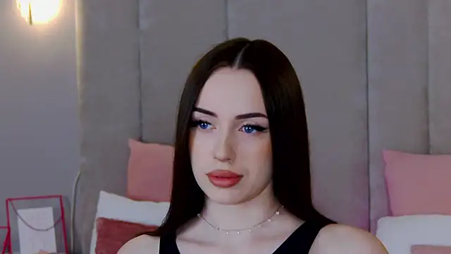 Snapshot of Betty_Bridge chatting on 03-10-25, 05:43 Betty Bridge online show from 03-10-25, 05:43