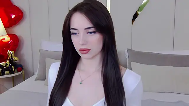 Betty Bridge online show from 02-12-26, 05:24