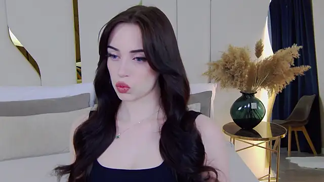 Betty Bridge online show from 02-27-26, 05:51