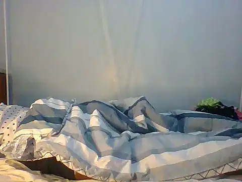 Snapshot of Eminent_Ride chatting on 10-01-25, 03:01 Eminent Ride online show from 10-01-25, 03:01