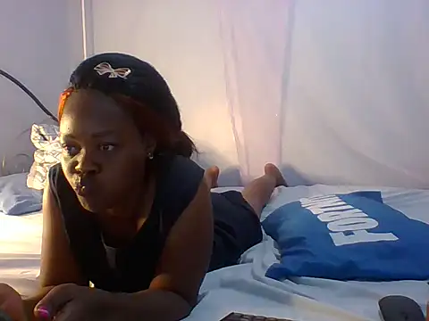 Snapshot of Eminent_Ride chatting on 10-28-25, 09:39 Eminent Ride online show from 10-28-25, 09:39