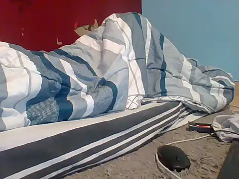 Snapshot of Eminent_Ride chatting on 11-02-25, 04:15 Eminent Ride online show from 11-02-25, 04:15