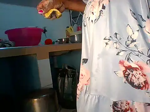 Snapshot of Eminent_Ride chatting on 11-14-25, 07:23 Eminent Ride online show from 11-14-25, 07:23