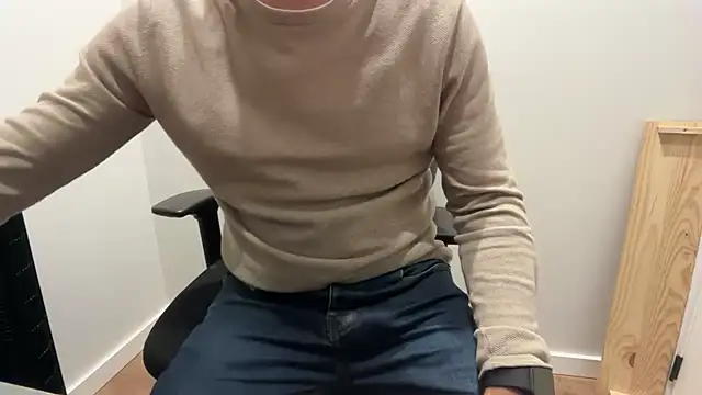 rickyi2023 online show from 11-02-25, 06:21