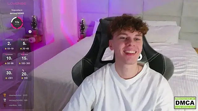 Snapshot of cute_thomas chatting on 12-25-24, 02:35 cute thomas online show from 12-25-24, 02:35