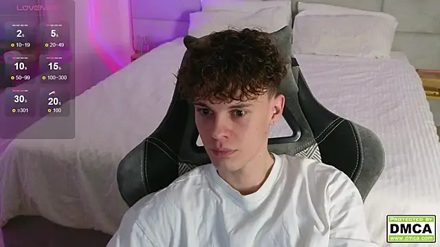 Snapshot of cute_thomas chatting on 12-25-24, 08:07 cute thomas online show from 12-25-24, 08:07