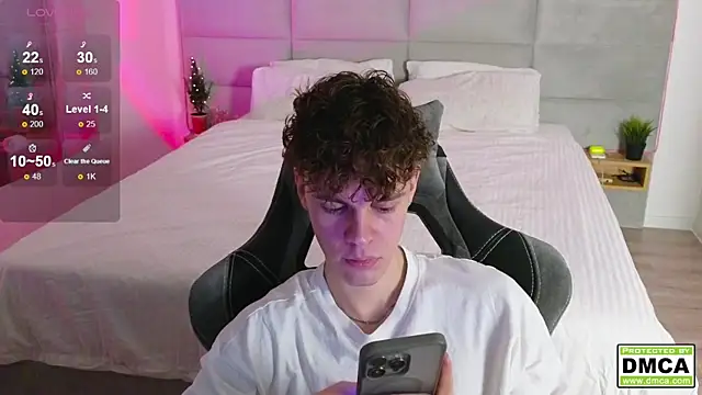 Snapshot of cute_thomas chatting on 12-28-24, 07:33 cute thomas online show from 12-28-24, 07:33