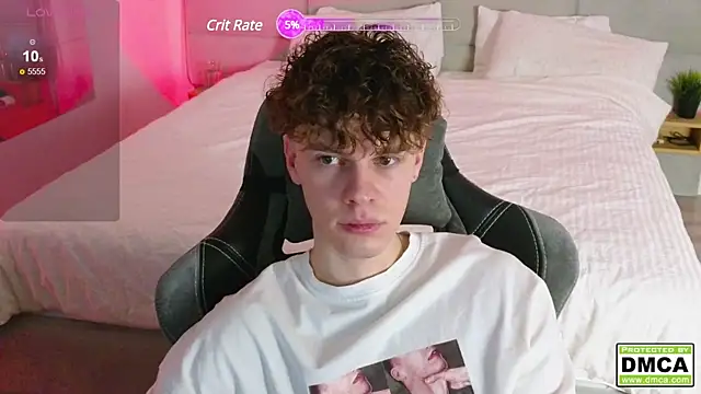 Snapshot of cute_thomas chatting on 01-21-25, 08:32 cute thomas online show from 01-21-25, 08:32