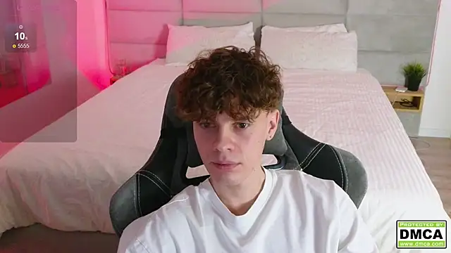 Snapshot of cute_thomas chatting on 01-23-25, 06:45 cute thomas online show from 01-23-25, 06:45