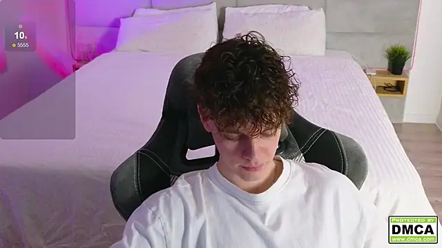 Snapshot of cute_thomas chatting on 01-24-25, 07:07 cute thomas online show from 01-24-25, 07:07