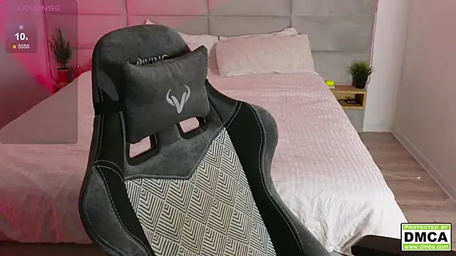 Snapshot of cute_thomas chatting on 02-03-25, 08:13 cute thomas online show from 02-03-25, 08:13