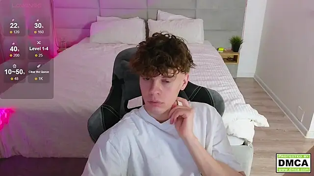 Snapshot of cute_thomas chatting on 02-10-25, 08:21 cute thomas online show from 02-10-25, 08:21