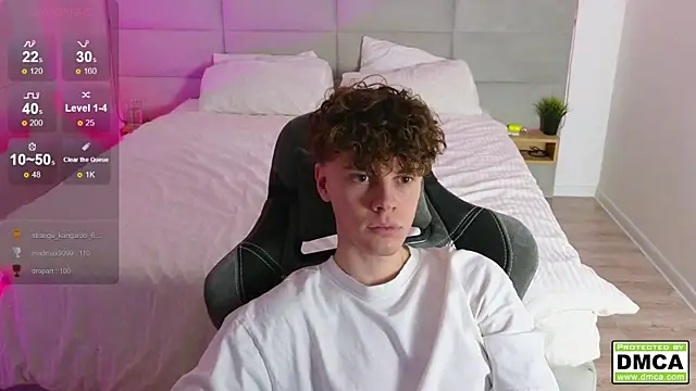 Snapshot of cute_thomas chatting on 02-10-25, 11:23 cute thomas online show from 02-10-25, 11:23