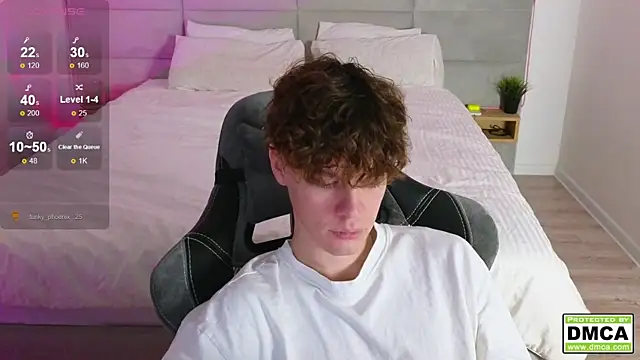 Snapshot of cute_thomas chatting on 02-11-25, 08:52 cute thomas online show from 02-11-25, 08:52